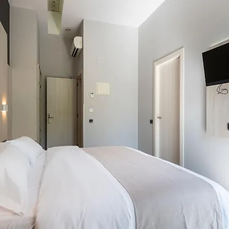 Plaza Goya Guest house 2*