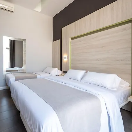 Plaza Goya Guest house 2*